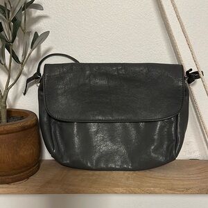 Like new vintage leather crossbody